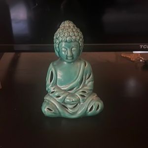 Buddha statue